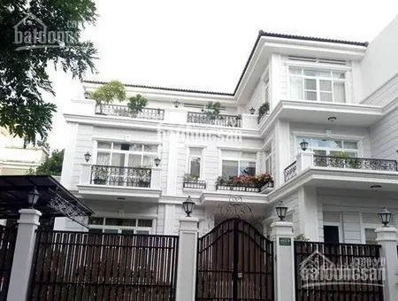 Bán biệt thự song lập mỹ gia 1 phú mỹ hưng nhà sân vườn rộng.dt 200m bán 70 tỷ