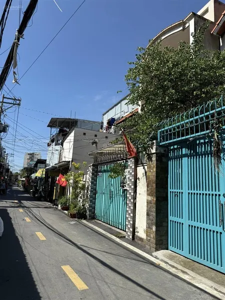 Bán nhà 3 tầng 7,5 tỷ, mt hẻm thông 6m nguyễn thị thập, q7