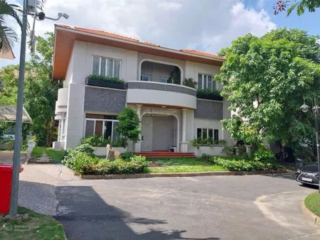 Biệt thự khu compound phú gia phú mỹ hưng , giá tốt nhất thị trường .