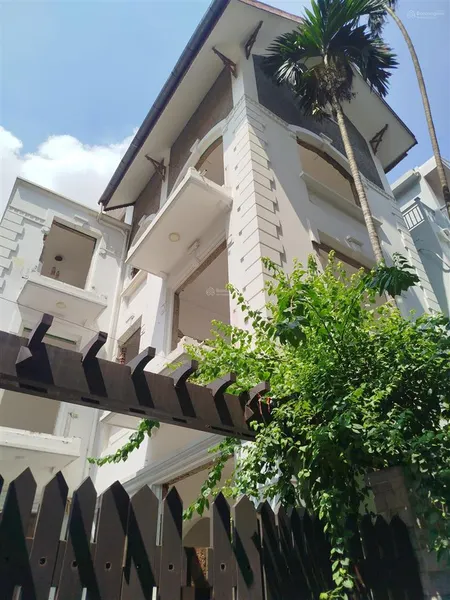 Mặt phố lạc trung, hai bà trưng,46m2x4 tầng mt4m, k.doanh sầm uất 28 tỷ