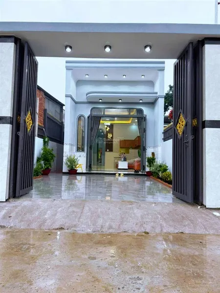 Bán nhà riêng 160m2 giáp hóc môn giá hạt dẻ
