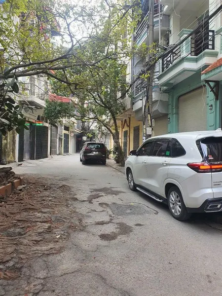 Bán nhà phân lô kim ngưu 60m x 4 tầng mt 5.2m ô tô tránh lộc lá gia chủ giá chỉ 14.7 tỷ