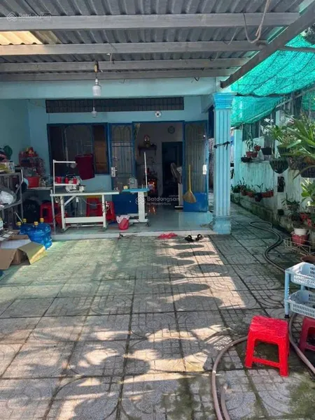 Nhà shr dt 5,5 x26 nở hậu 6m đường chuẩn 4m bê tông xe tải đậu cửa cách đường nguyễn thị thảnh 120m