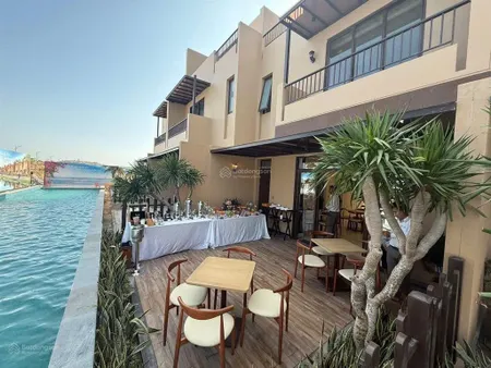 Bán biệt thự sông town cam ranh 120m2 3pn/4wc mặt tiền đường lớn 28m cách biển 500m