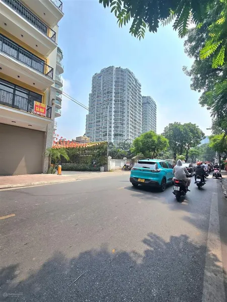 Bán nhà mặt phố hoàng hoa thám tây hồ dt 94m2, c4 mt4m, giá 16 t kinh doanh sầm uất gần hồ tây