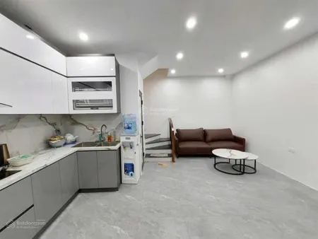 Nghi tàm, tây hồ hàng hiếm 32m2, 3 tầng, 2 ngủ khép kín 2,9 tỷ full nội thất về ở ngay