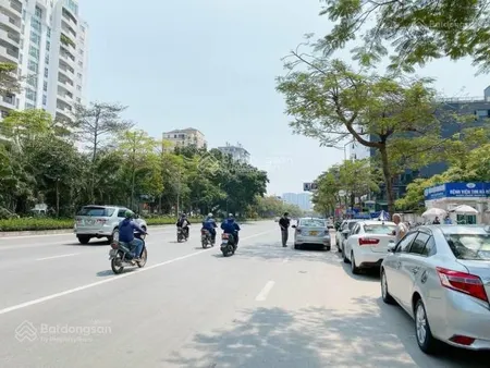 Bán nhà 2 mặt tiền mặt phố võ chí công tây hồ, 110m2 x mt 10m. 64 tỷ, vỉa hè 5m, đường 50m.
