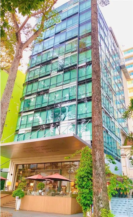 Chuyển nhượng khách sạn 4 sao sương nguyệt ánh, quận 1 (23x41m 2 hầm 12 tầng)