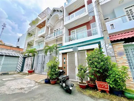 Bán nhà khu vip ngay công viên đường gò dầu diện tích 4,5m x 19m đúc 3 tầng giá tốt 10 tỷ