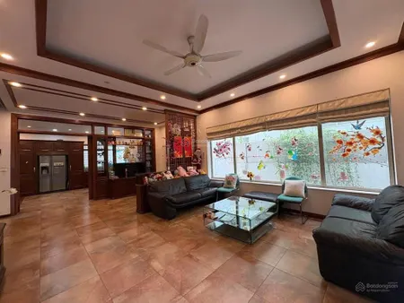 Chính chủ bán đất, trần hưng đạo hoàn kiếm 130m2 x 4t x mt 25m lô góc sẵn biệt thự, 10m ra phố