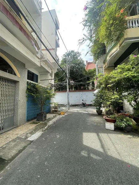 Bán nhà mt đường số 12 khu tên lửa 4x13.5m, cấp 4 giá 5 tỷ