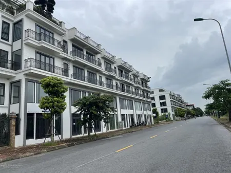 Bán liền kề khu tđc trâu quỳ view công viên gia lâm, 2 mặt tiền, 76m2x5t, 21.75 tỷ