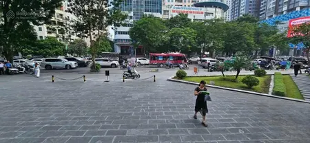 Lô đất đấu giá đẹp nhất phố lê văn lương 313m 3 mặt tiền tổng 40m xây buiding 10 tầng vip nhất phố
