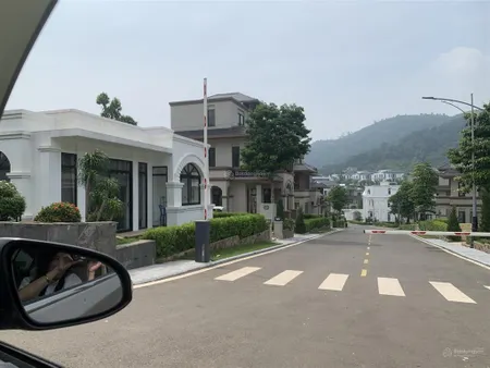 Bán đất bãi dài xã tiến xuân thạch thất 827m m2 mặt tiền 30 m giá 25 tỷ