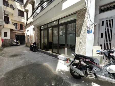 Bán nhà riêng đẹp tại khương trung,nội thất vip, ô tô gần, 16 tỷ, 45 m2, 4pn, 5wc, nhiều tiện ích