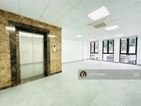 Phân lô quan nhân toà vp 9 tầng thang máy có hầm khu phân lô đẹp oto chạy vòng quanh