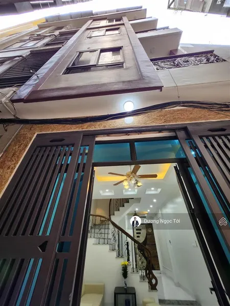 Chính chủ(cần bán gấp)nhà đẹp láng thượng ,chuẩn giá 9ty6 .sau quy hoạch ra mặt tiền đường láng