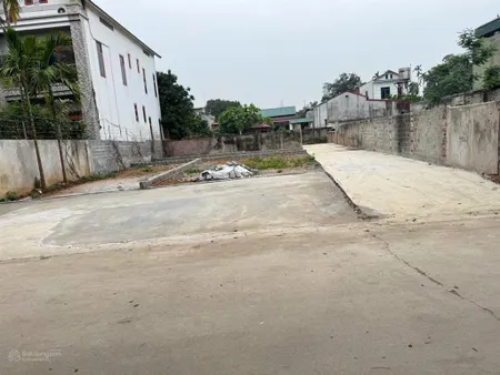 Bán đất tại làng thời đại, 2,4 tỷ, 50m2, mặt tiền 4,3m, ngõ rộng 4m