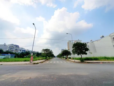 Đất nền đào sư tích, 105m2, giá 5.8 tỷ, sổ riêng