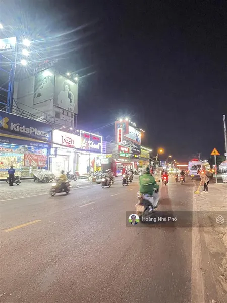 Mặt tiền kinh doanh 320m2 ngang 8m đường 10m cpxd hầm + 6 tầng kế vincom 23 tỷ tl