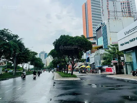 Ngộp bank bán khuôn đất mt đường lê quang định p. 14 q. bt 12mx18m 49 tỷ