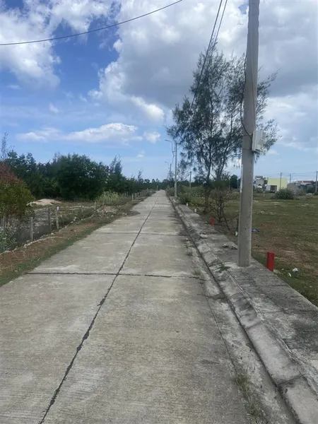 Đất tđc uất lâm 150,5m2 và 188m, cách biển 1km giá 1tỷ9 và 2tỷ1