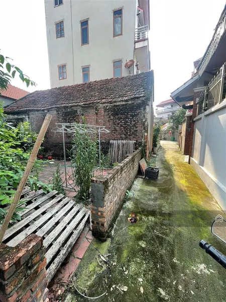 Đất mặt ngõ ô tô vào đất gần trục chính đức thượng , ql32 , hơn 1km ra ngã tư trạm trôi , không lỗi