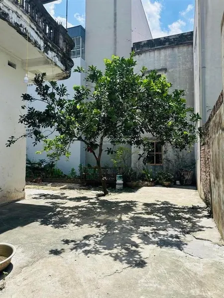 Cực hiếm| chỉ hơn 2 tỷ| 40m2| sổ vuông a4| gần trường học, chợ ngay đầu ngõ, khu vực phát triển