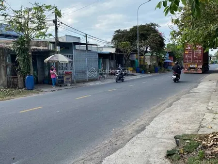 Thành phố bến tre, đất cực đẹp đang bán giá 560tr/100m2, gần công ty, dân cư đông đúc,shr, lộ nhựa