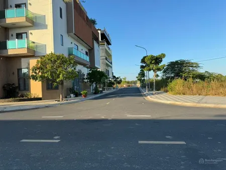 Giá sốc duy nhất 1 lô đối diện vincom long thành, 206m2, ngay đ. lê duẩn, 1ty950 công chứng luôn