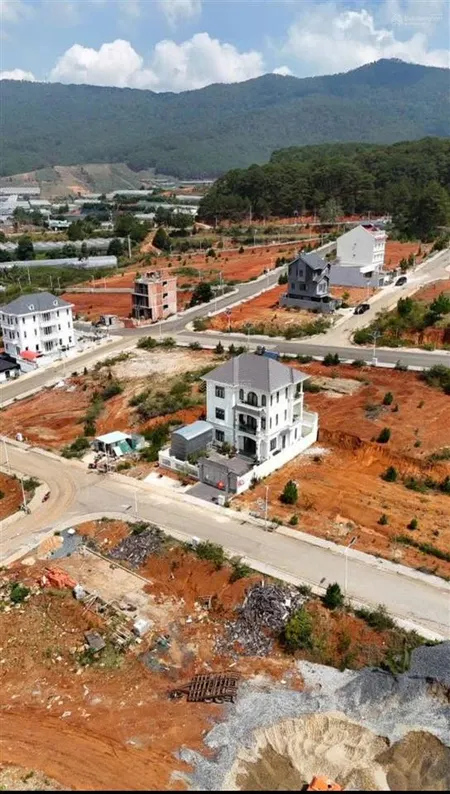 Đà lạt 2 view siêu đẹp hạ tầng hoàn thiện bank hỗ trợ 70 % giá