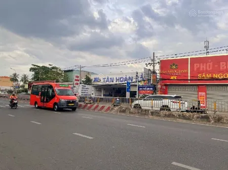 Mặt tiền đường quốc lộ 13, hiệp bình chánh, tp. thủ đức, dt 17.2mx35m, ~600m2 c4, giá 37,5 tỷ