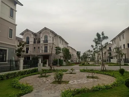 Bán nhà biệt thự 3 tầng tại vsip bắc ninh, giá nhỉnh 8 tỷ, diện tích 135m2