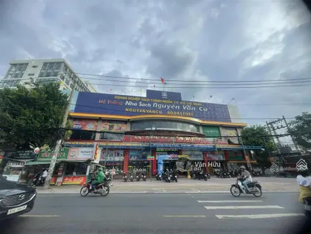 Mặt tiền võ văn ngân, tp. thủ đức dt 40x50m cn 2.000m2 hđt 700 triệu giá 179 tỷ