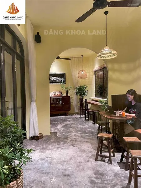 Bán gấp nhà 1t1l, đang kinh doanh cafe ngay mặt đường chương dương, công nhận đủ 63m2, đã hoàn công