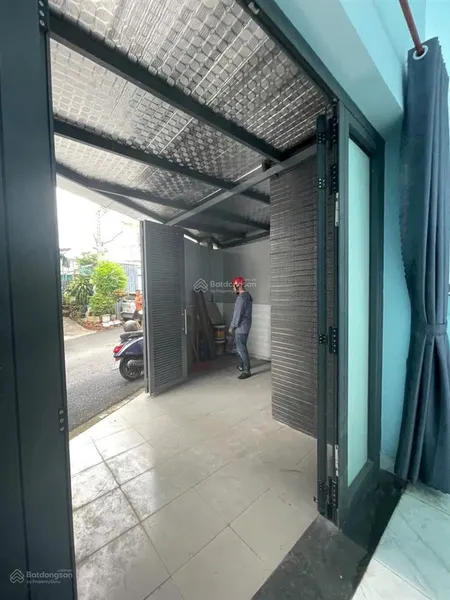 Nhà 3 lầu hẻm oto đường số 9 linh tây gần chợ thủ đức đại học ngân hàng sổ hồng hoàn công