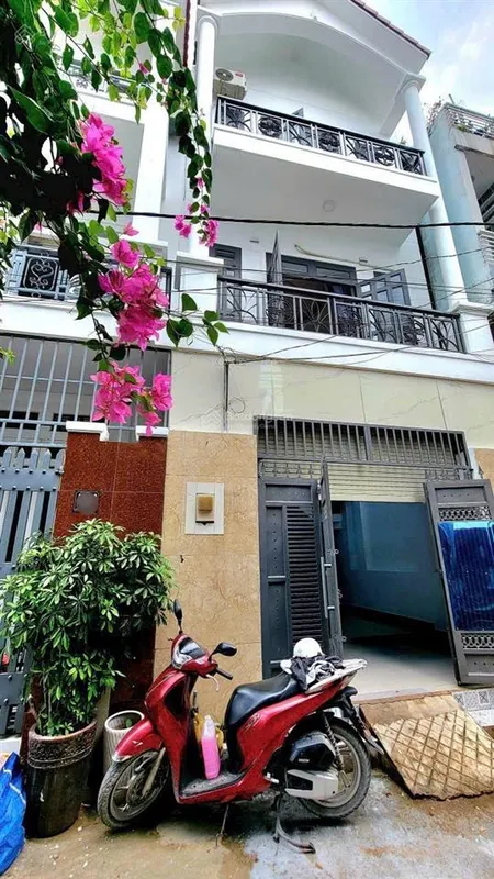 Nhà 3 lầu đường 49, hiệp bình chánh gần gigamall phạm văn đồng sổ hồng hoàn công khu dân cư