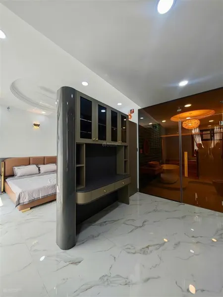 Mặt tiền đường dã tượng p10 q8. 2 lầu mới. giá 9.99 tỷ có thương lượng