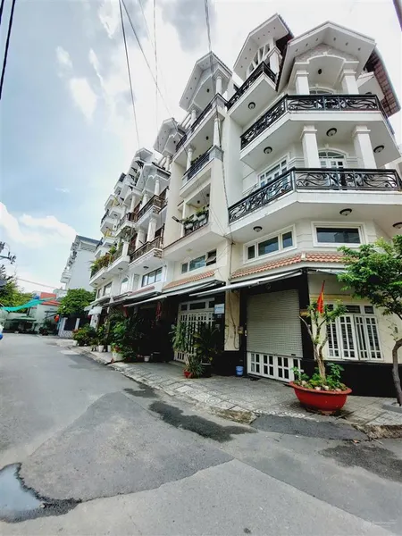 Bán nhà 4 lầu hẻm 10m thông cống lở, p.15, tân bình, 4,2x13m giá 7,6 tỷ
