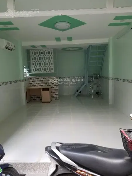 Bán nhà 2 tầng 30m2 hẻm xe tải có bề ngang 4.2m gần lạc long quân giáp tân bình, chỉ hơn 3 tỷ