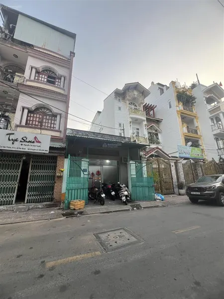 Bán nhà mt ca văn thỉnh, p. 11, tb. 6x28m, cấp 4. giá 23 tỷ 500