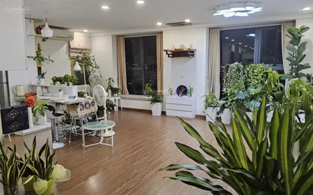 Chính chủ bán căn 74,28m2. tầng cao, căn góc, full nội thất. 2pn2vs. cửa đn ban công tb. city view