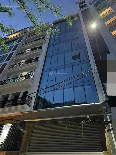 Bán tòa nhà văn phòng 10 tầng, 1 hầm 9 nổi thông sàn, phân lô vỉa hè đấu giá yên xá tân triều.