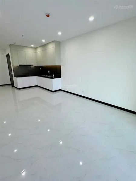 3pn 97m2 giá 2.8 tỷ tầng đẹp view đẹp. tôi chính chủ cần tiền bán gấp trong tháng. xem nhà