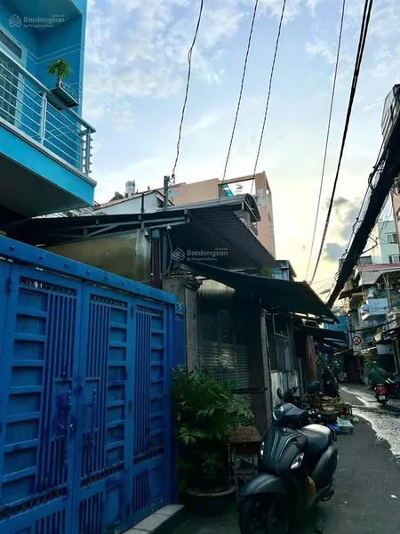 Bán nhà 2 mặt trước sao, mặt sau là mt đường đoàn văn bơ, thông ra tôn đản, nguyễn tất thành qua q1