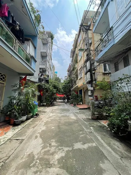 Bán nhà đường ngọc hồi thanh trì. nhà đẹp vỉa hè gara ô tô về ở luôn 40m2x4t. 10.5 tỷ
