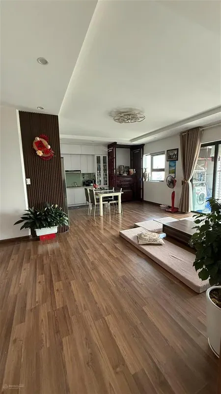 Chính chủ bán căn góc 3pn mỹ đình plaza 1 trần bình, dt 110m2, sẵn sổ, full nội thất, giá 7.3 tỷ