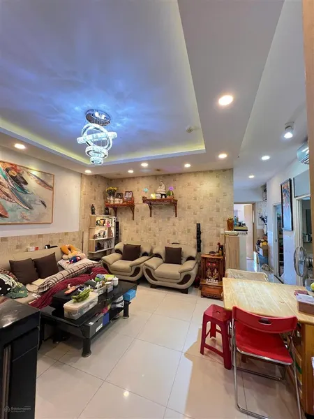 Chính chủ cần bán căn 2pn 2wc 78m2 oriental plaza đường âu cơ quận tân phú. giá 3,9 tỷ.