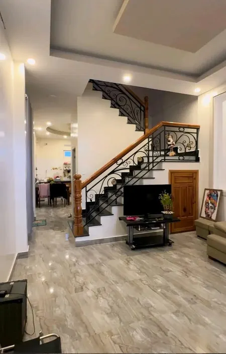Bán Căn Nhà đường xe hơi sổ riêng tại hẻm Triệu Việt Vương phường Xuân Hương trung tâm Đà Lạt