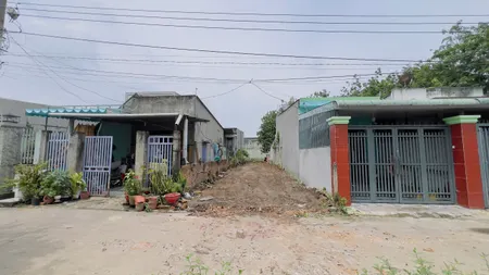 Cần bán lô đất 172,2m2 ngay chợ Chánh Lưu, sát ĐT 741